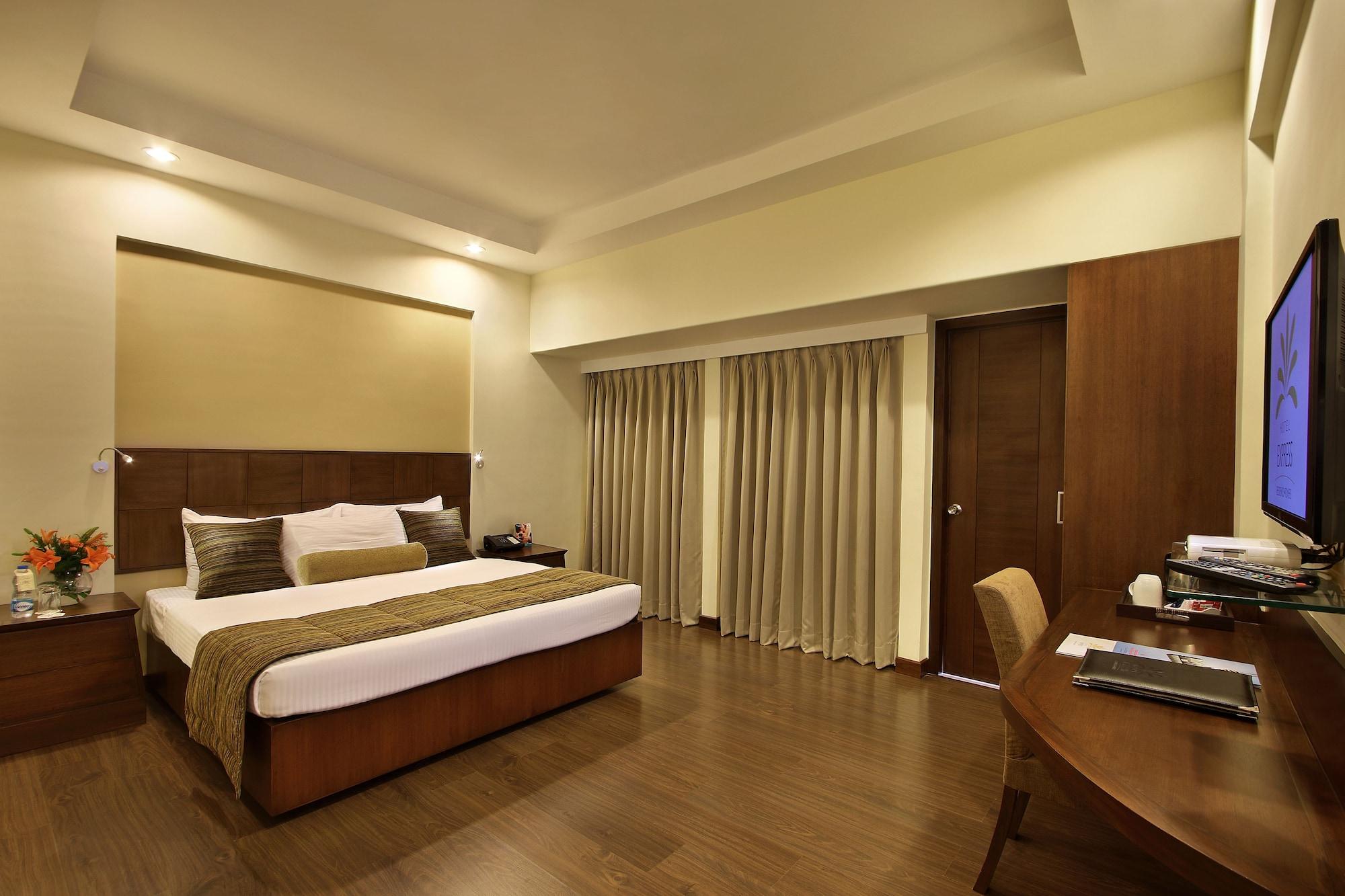 Hotel Express Towers Vadodara Buitenkant foto