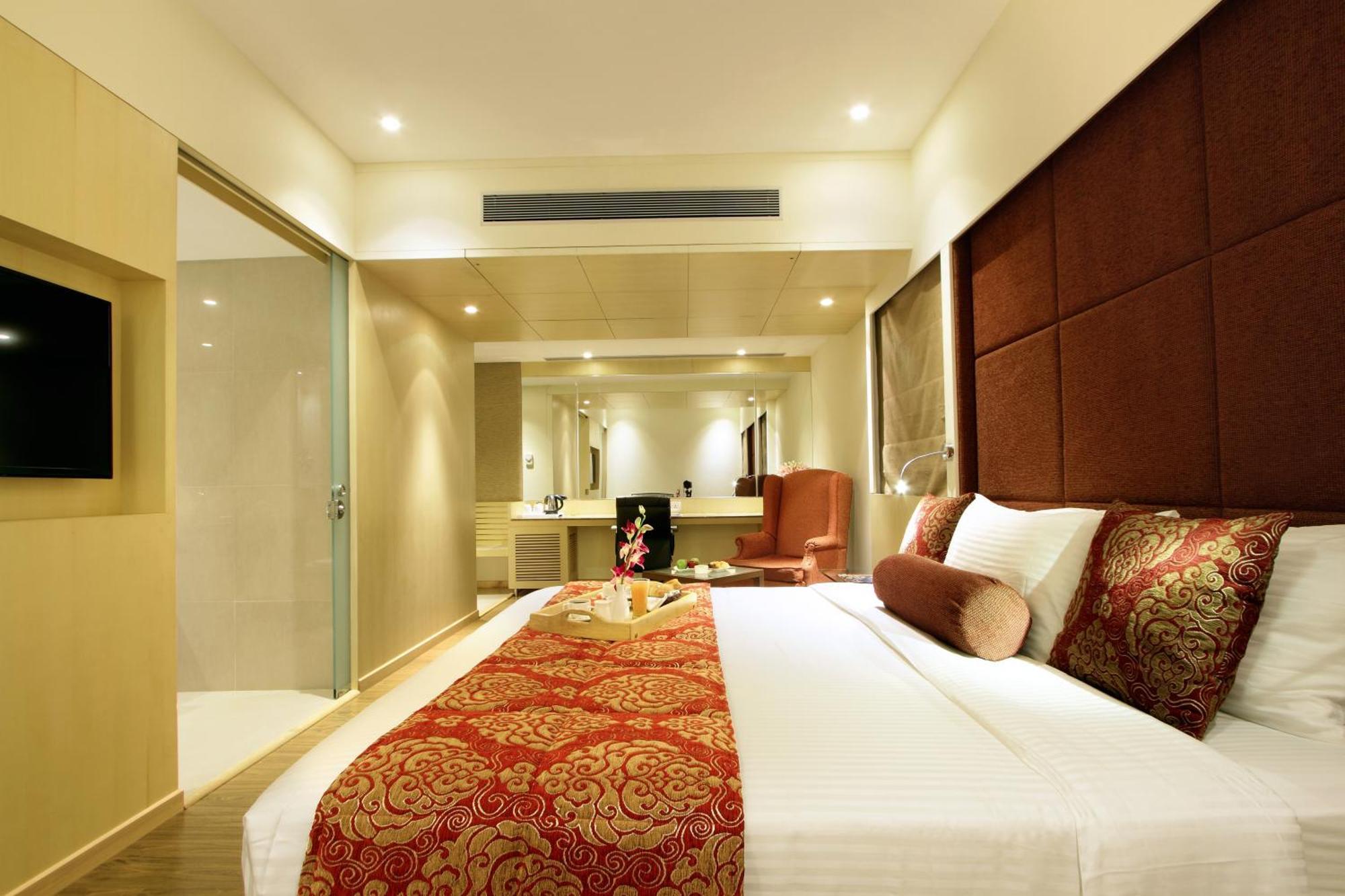 Hotel Express Towers Vadodara Buitenkant foto