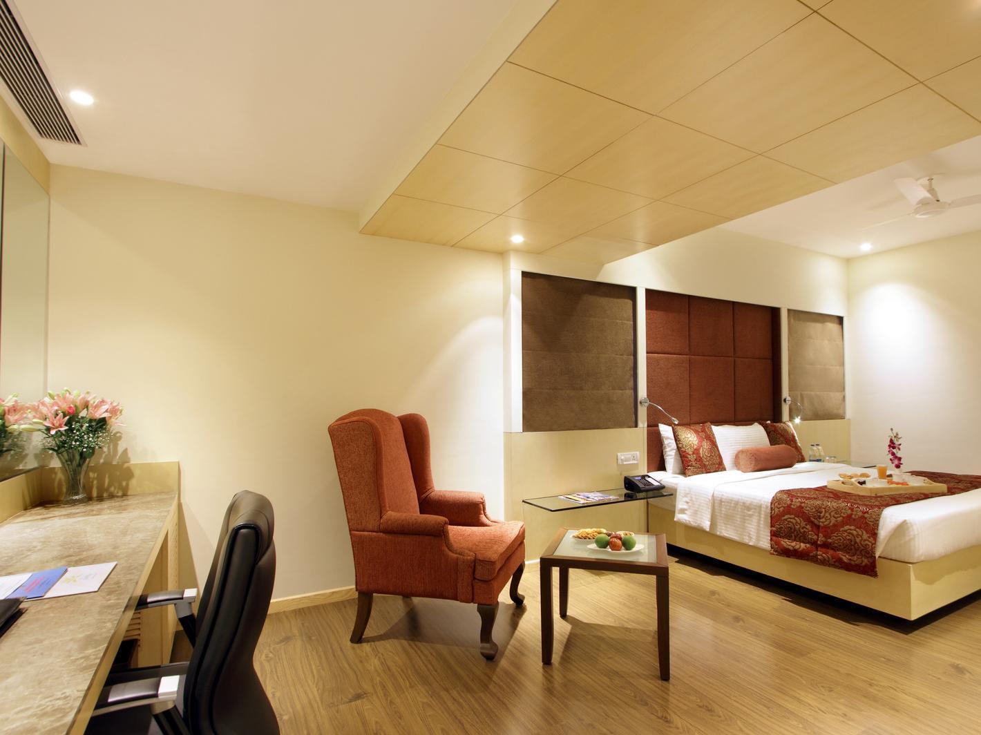 Hotel Express Towers Vadodara Buitenkant foto
